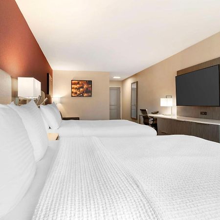 Best Western Plus Temecula Wine Country Hotel & Suites Exterior foto